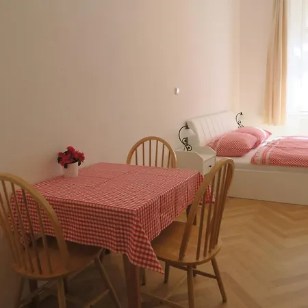 Apartament Near Lesser Town