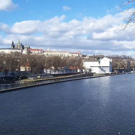 Near Lesser Town * Praga