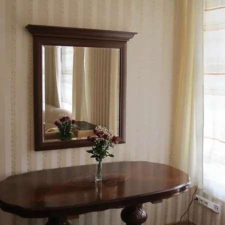 Apartament Near Lesser Town Praga