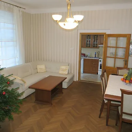 Near Lesser Town דירה פראג