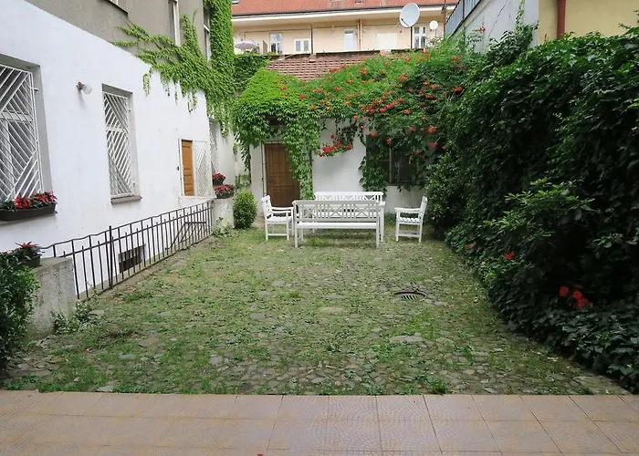 Apartment Near Lesser Town